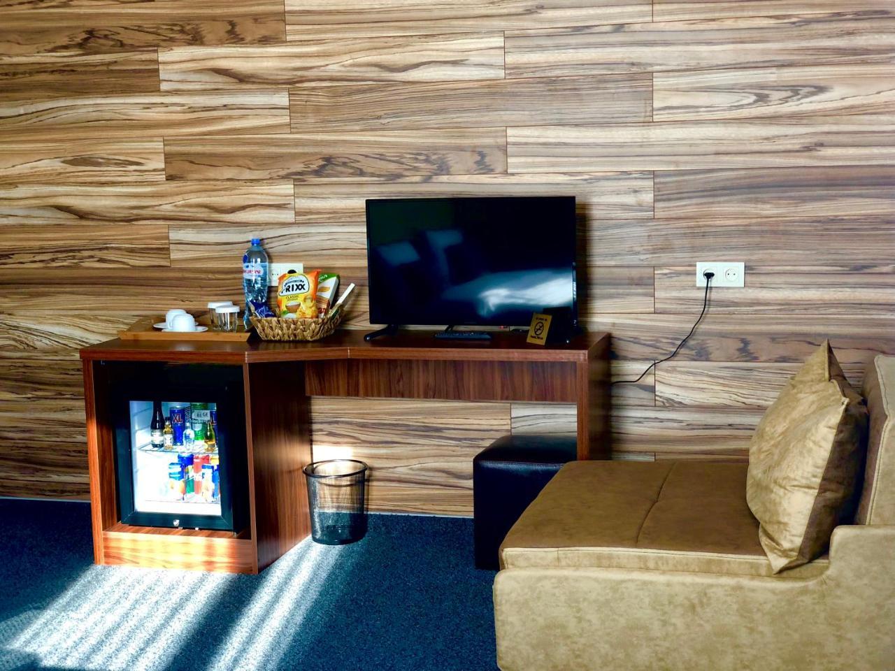 Tbili Hotel تبليسي المظهر الخارجي الصورة