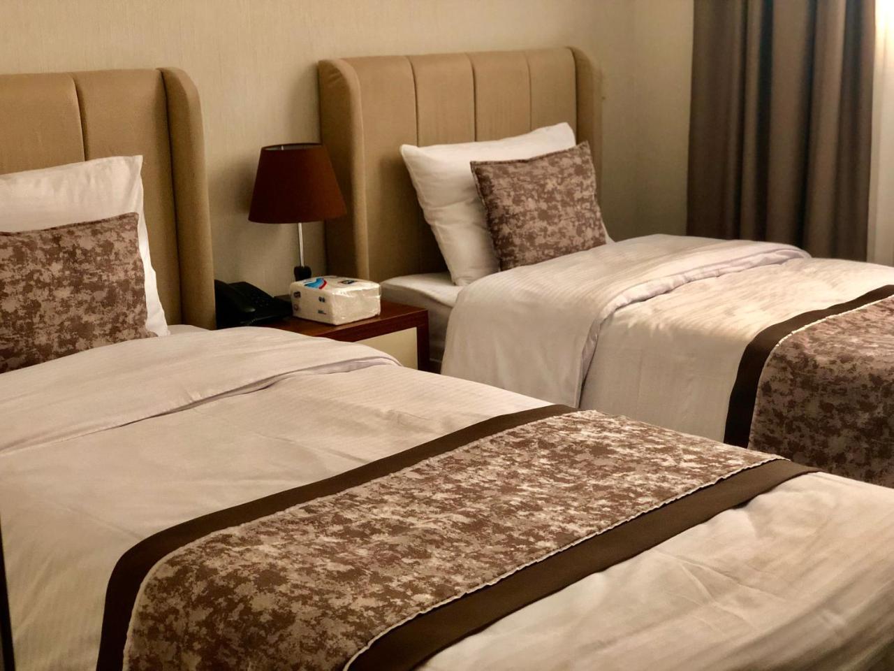 Tbili Hotel تبليسي المظهر الخارجي الصورة