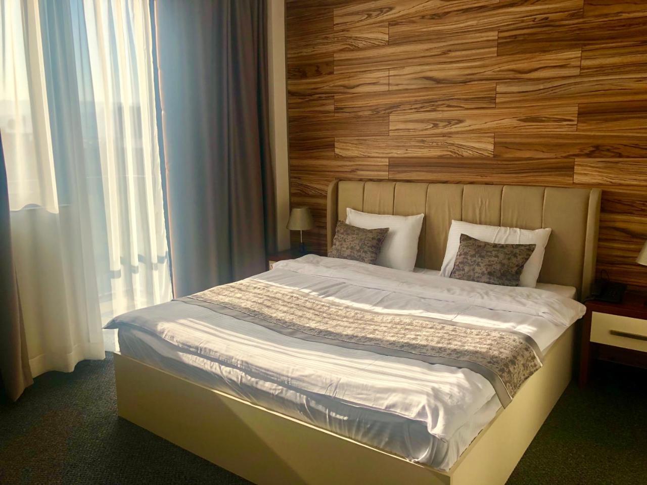 Tbili Hotel تبليسي المظهر الخارجي الصورة