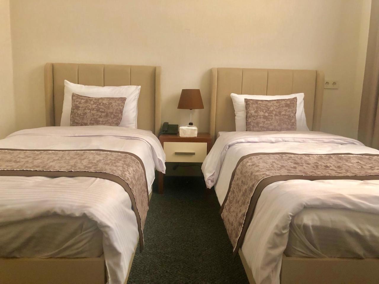 Tbili Hotel تبليسي المظهر الخارجي الصورة